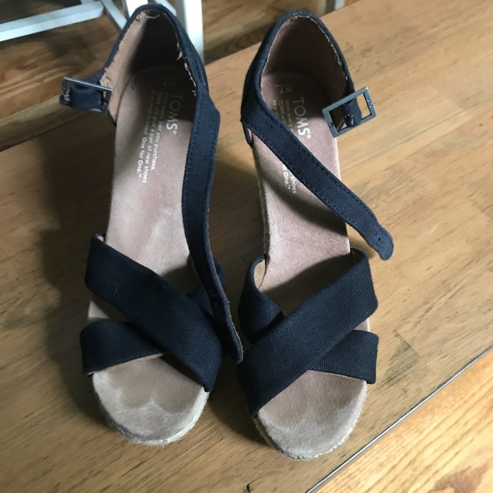 Black Tom’s Wedges